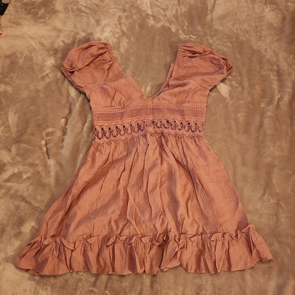 Lulus Dresses & Skirts - NEW WITH TAGS LULU'S DRESS. Pink/Mauve color.